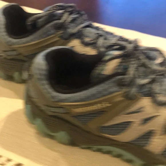 Merrell Women Lt.Blue/Gray Low Top Hiking Walking Shoe 7 - Picture 2 of 4